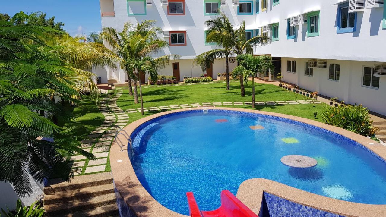 โบราไกย์ โคโค่ รีสอร์ต Hotel Manoc-Manoc ภายนอก รูปภาพ